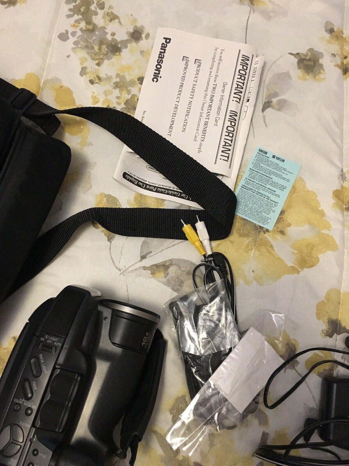 Panasonic Palmcorder PalmSight Camcorder PV-L657D with Manual in Case