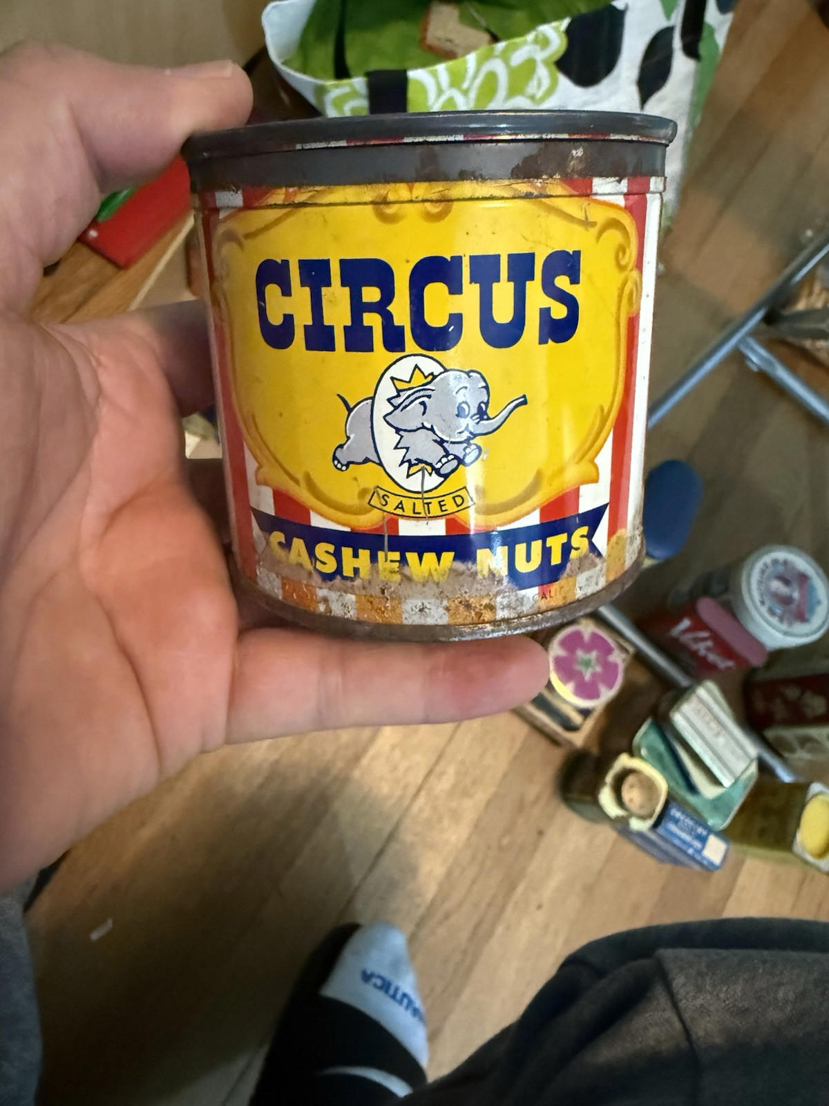 Rare Vintage c1946 Circus Peanuts Elephant SMALL PEANUTS TIN