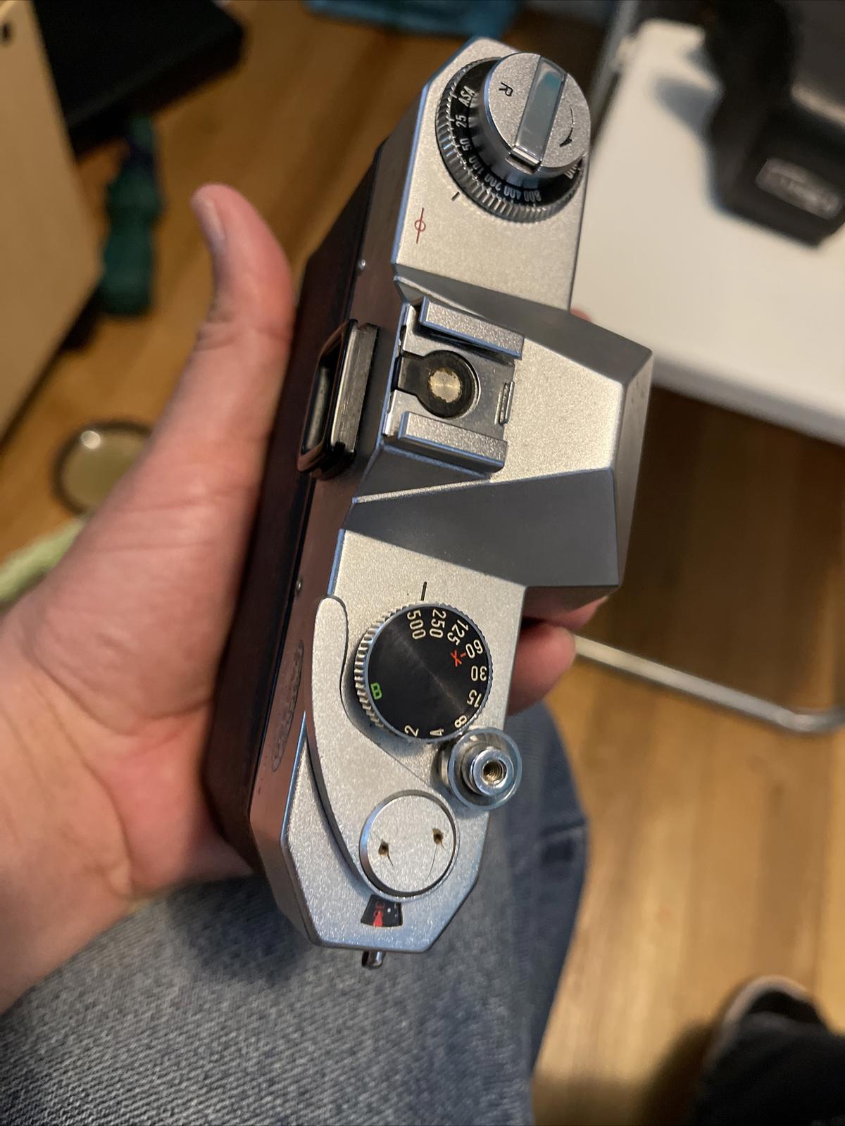 Yashica TL camera , Not Tested (asis) (1)