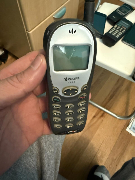 Kyocera 2135 Verizon Cellular cell Phone, Untested, No Power Cord