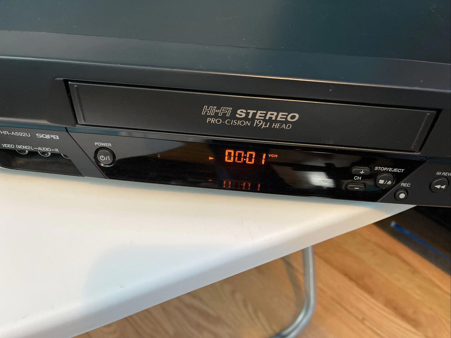 JVC HR-A592U Hi-Fi 4 Head Video Cassette Recorder VHS No Remote Tested