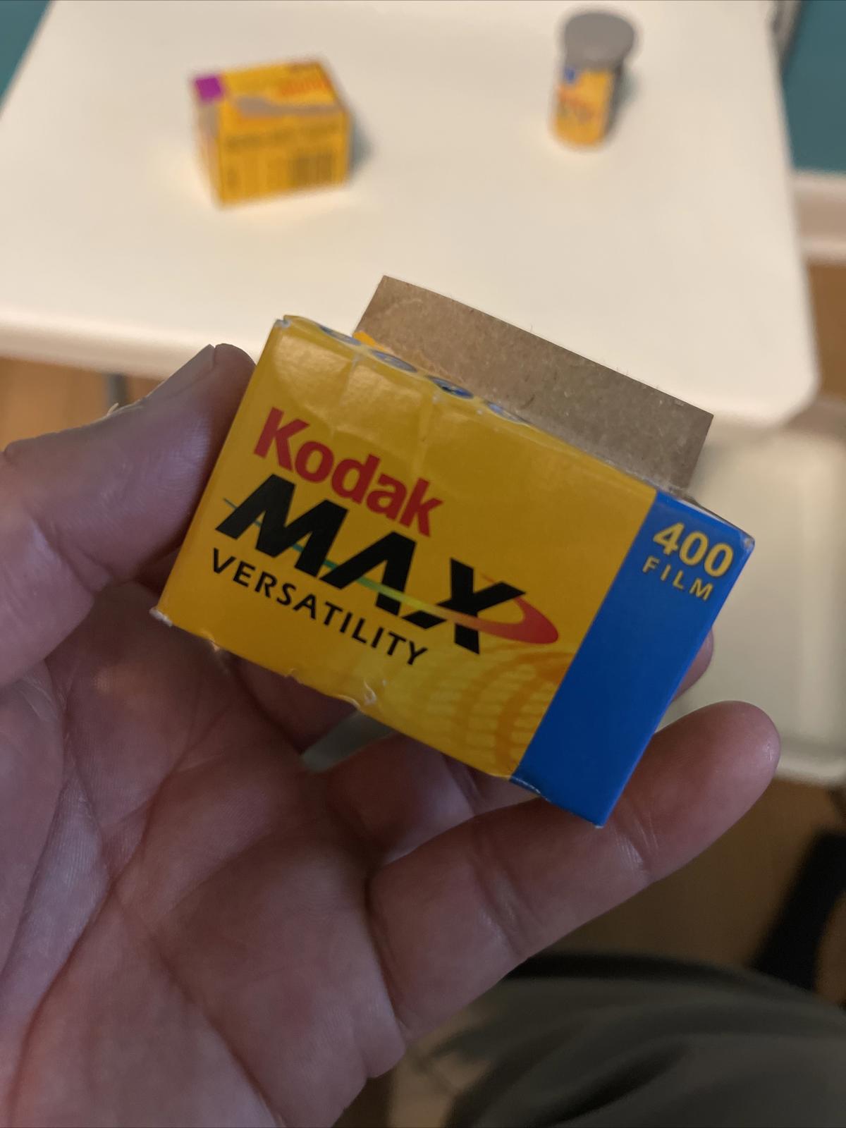 X3 Kodak film 24 Exp.          (12)