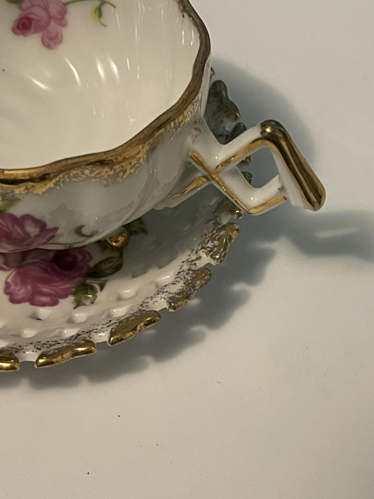 Vtg Hand Painted Footed Teacup Saucer Gold Gilded