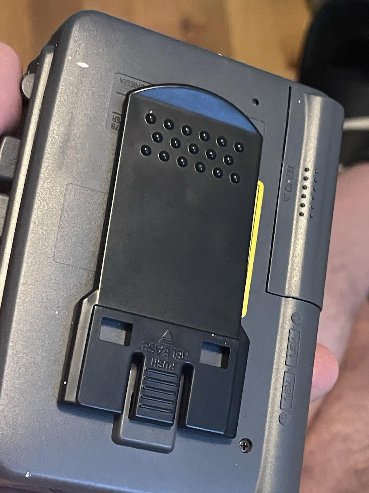 Aiwa TX476 AM/FM Tape Player - No Power (for Parts)