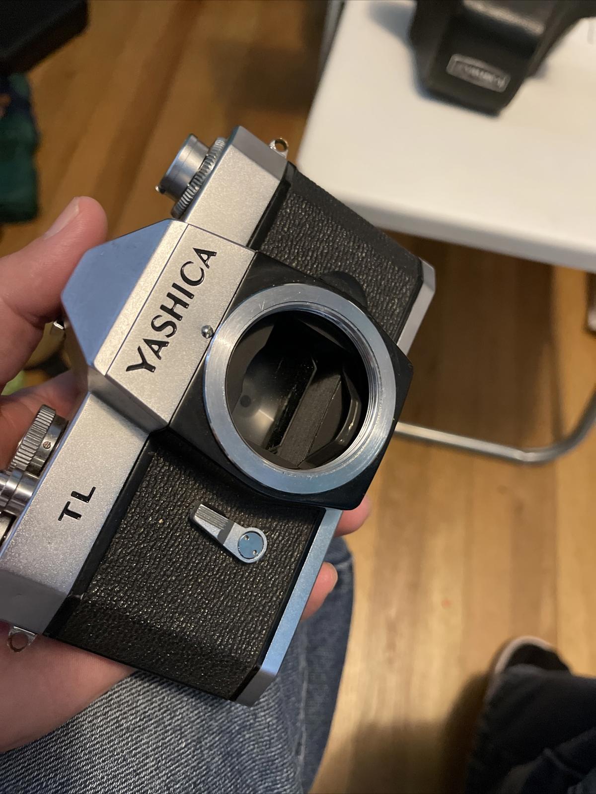 Yashica TL camera , Not Tested (asis) (1)