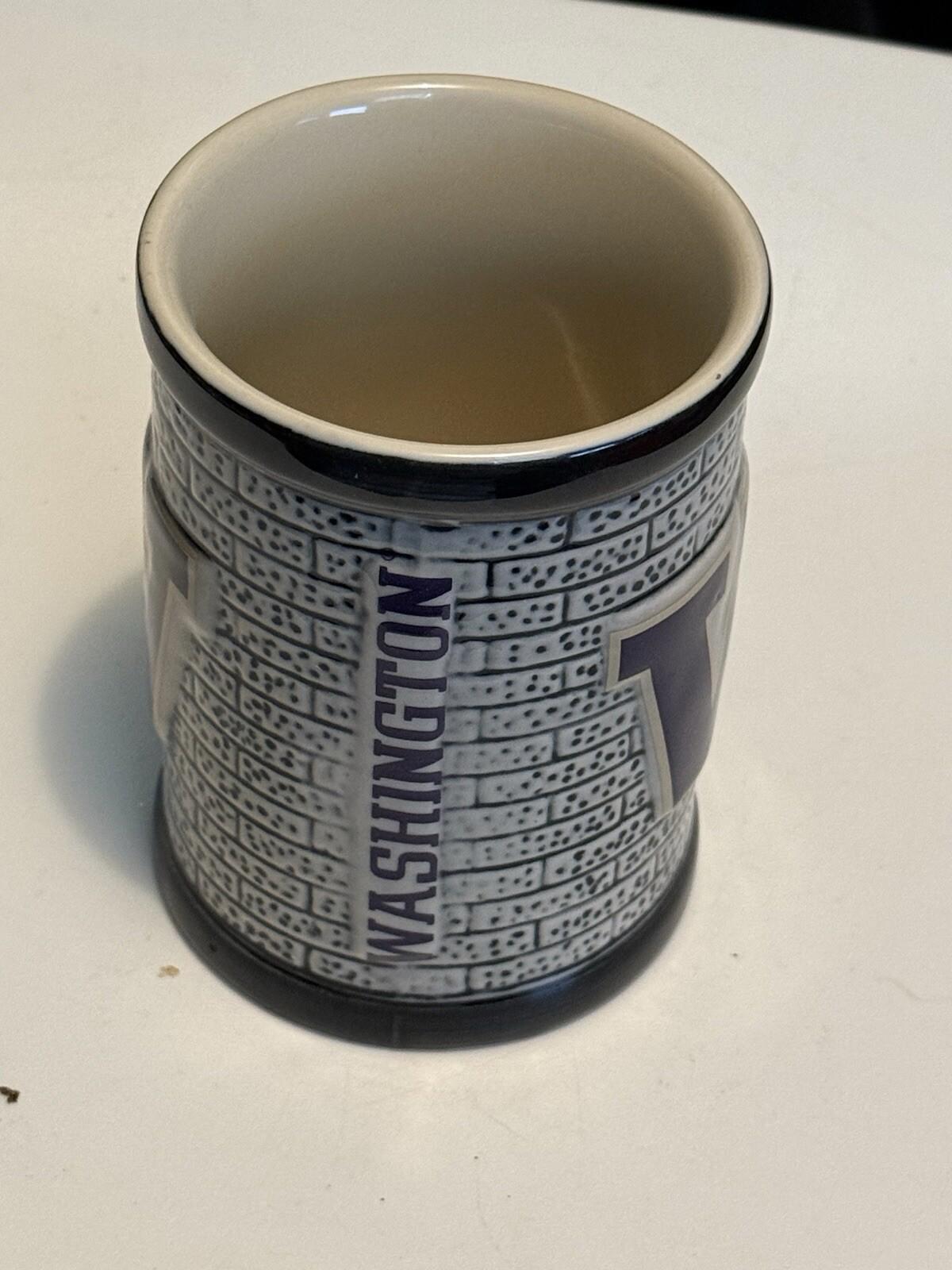 Vintage UW University Of Washington HUSKIES Mug