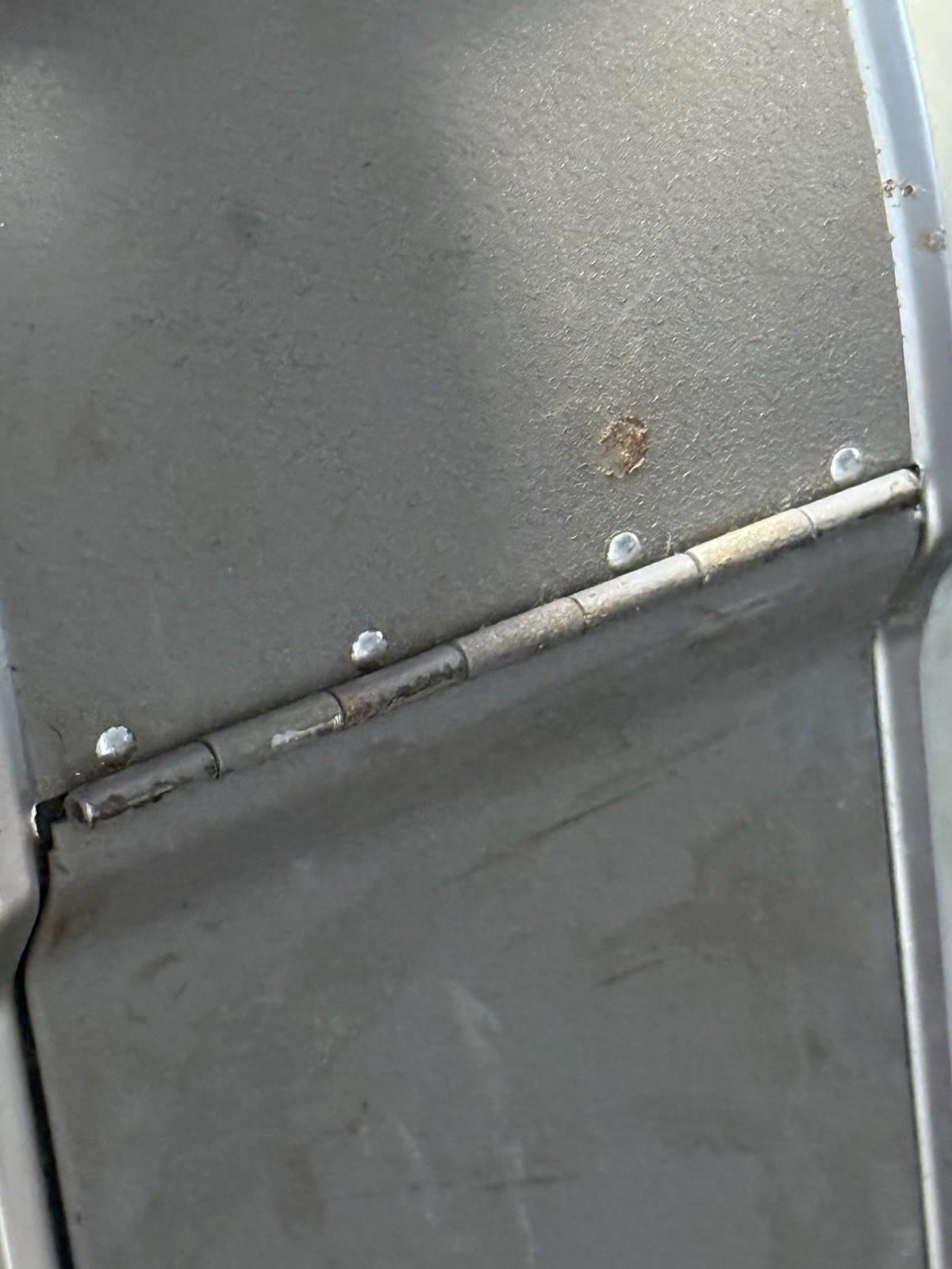 Vintage Antique 1950's Polaroid Land Camera Model 80  Rusty Spots , Not Tested