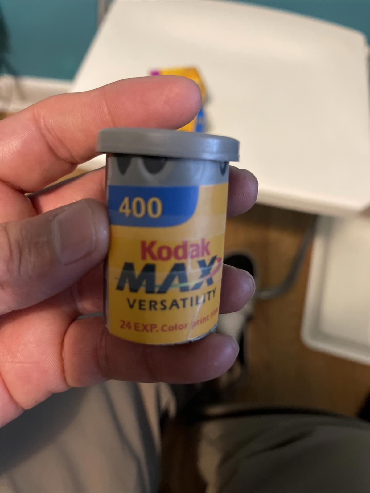 X3 Kodak film 24 Exp.          (12)