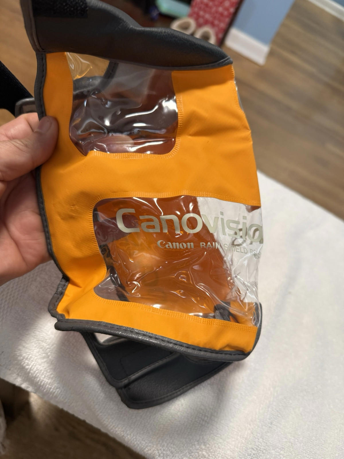 Canon Canovision 8 Rain Shield  RS-E400 Vintage