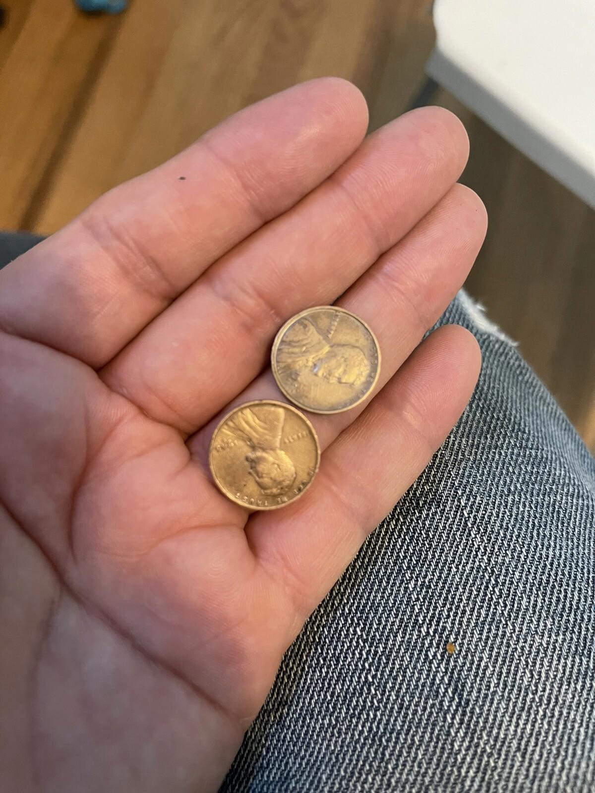 x2 one cent penny’s  1942 , 1945