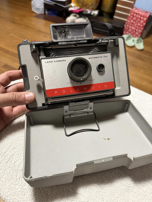 Vintage Polaroid camera 104 Land Camera Untested