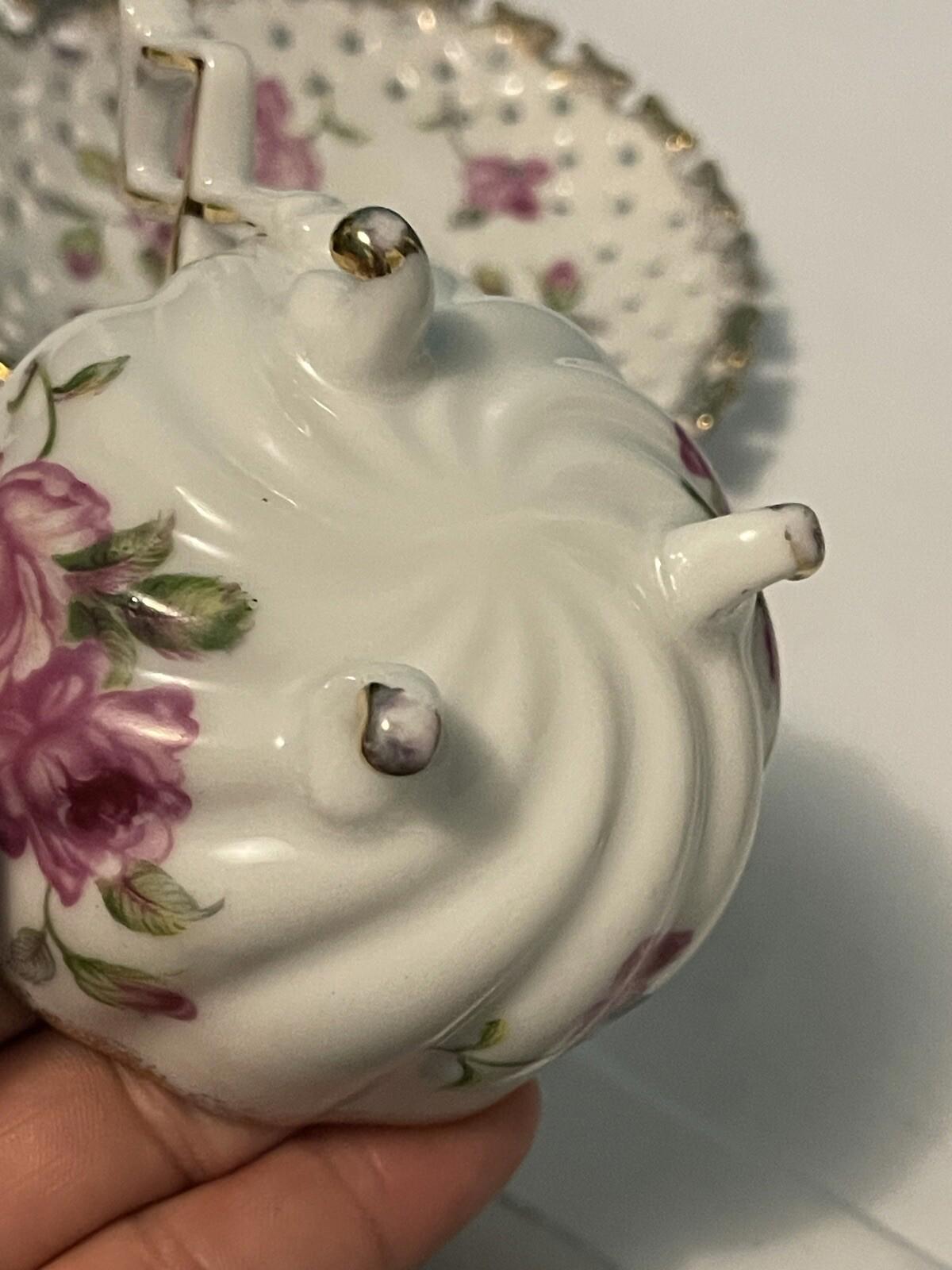 Vtg Hand Painted Footed Teacup Saucer Gold Gilded