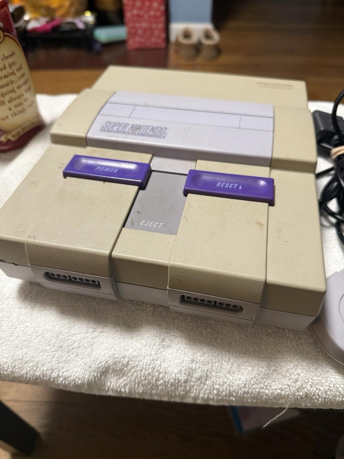 Super Nintendo SNES Console Bundle With Controller , No Video Cable