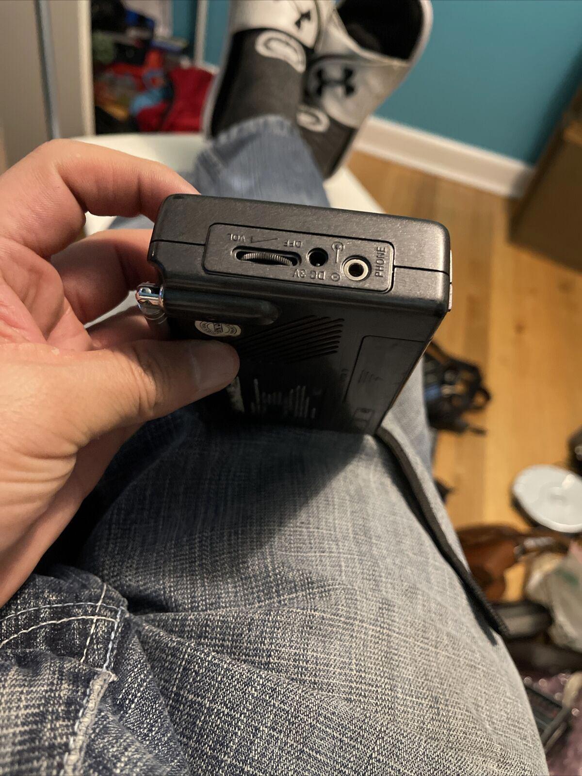 VTG Jensen MR-400 AM/FM/TV1/TV2 12 Channel Portable