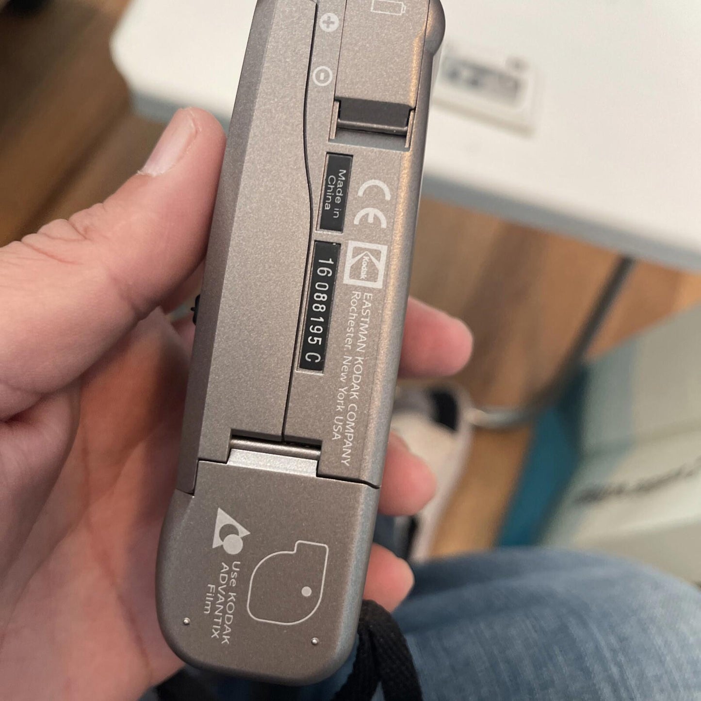 Kodak Advantix 1600 Auto APS Point & Shoot Film Camera Untested (4)