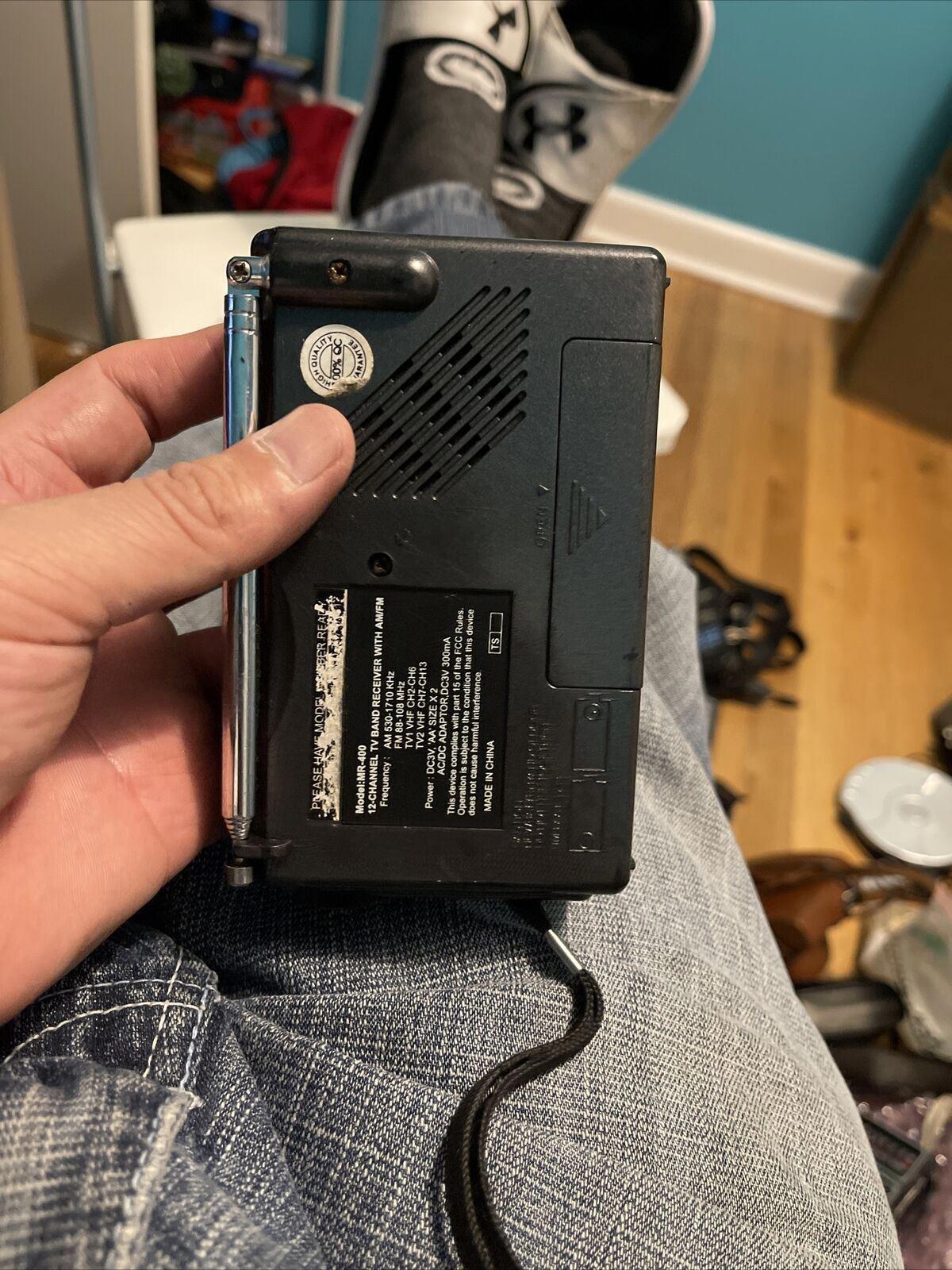 VTG Jensen MR-400 AM/FM/TV1/TV2 12 Channel Portable