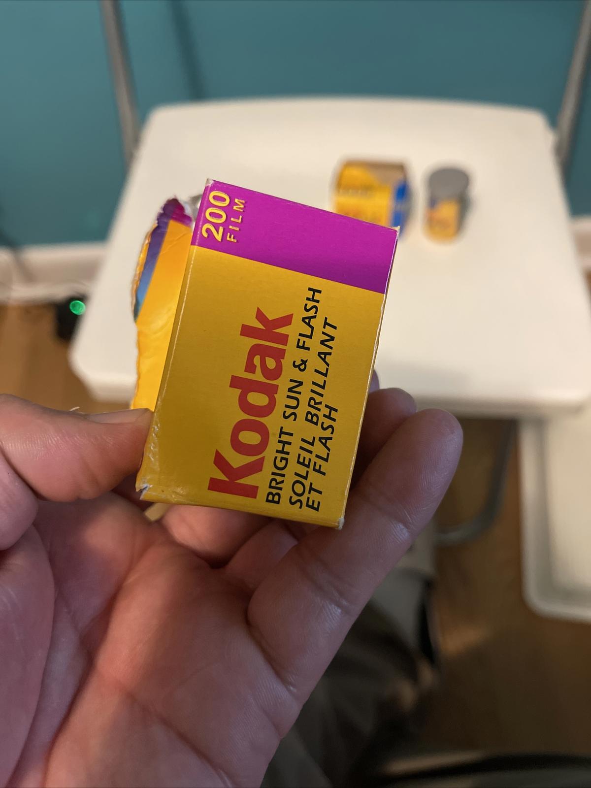 X3 Kodak film 24 Exp.          (12)