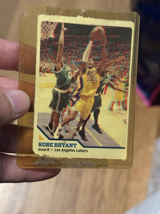 Kobe Bryant SI Sports Illustrated for Kids 2008 3D Card #312 Read Lakers