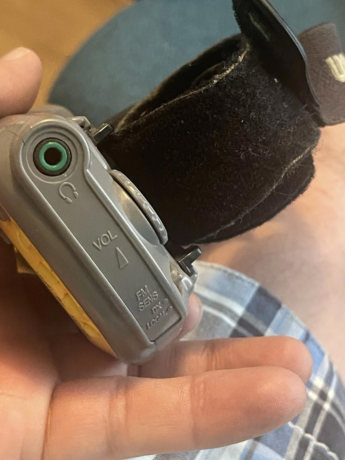 SONY Walkman SRF-M78 Portable FM/AM Radio