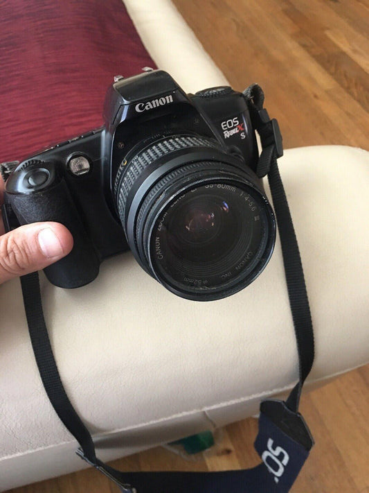 Canon EOS Rebel XS Film Camera 35mm Lens EF 35-80mm f/4 - 5.6  (1)