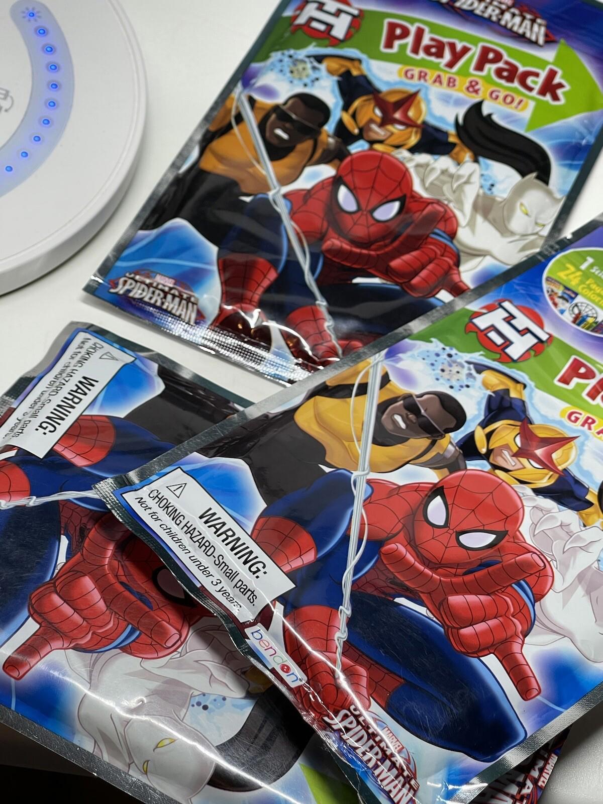 X2 Play Pack and Grab Go Spiderman 4 crayons 24 Page Fun Size Coloring Book (21)