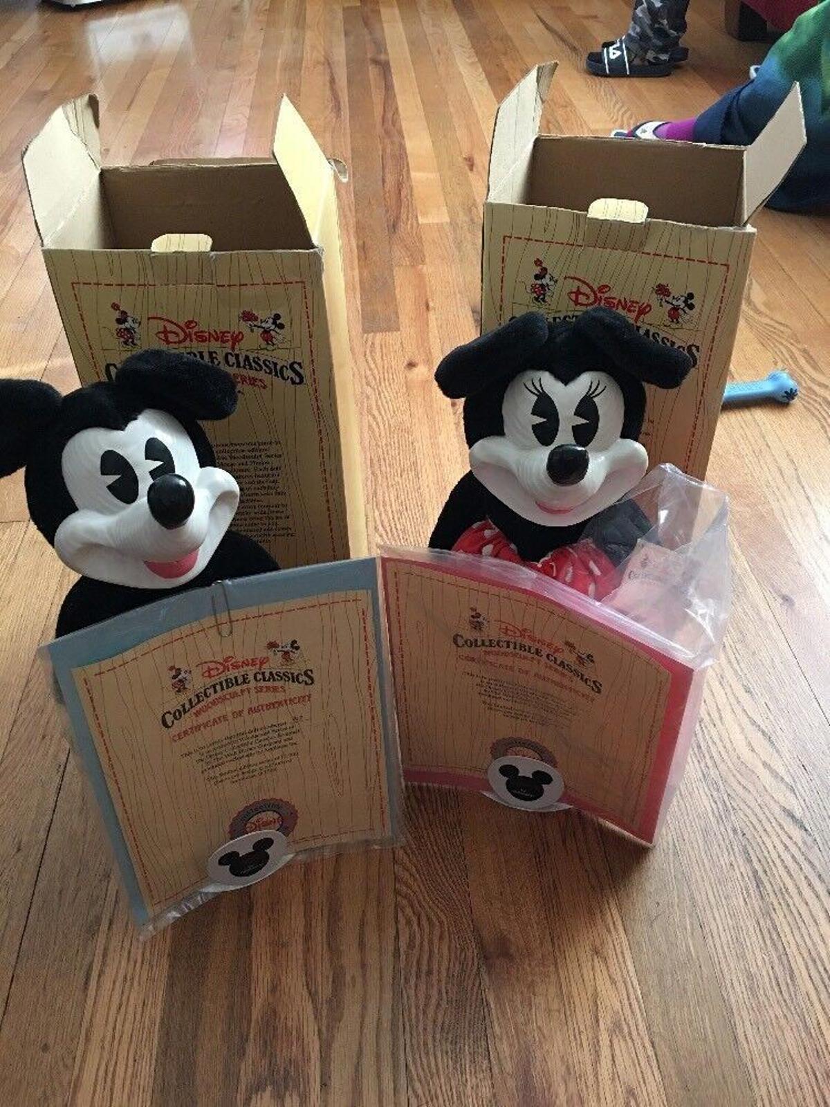 Mickey + Minnie Mouse Disney Collectible Classics Woodsculpt Series By Applause