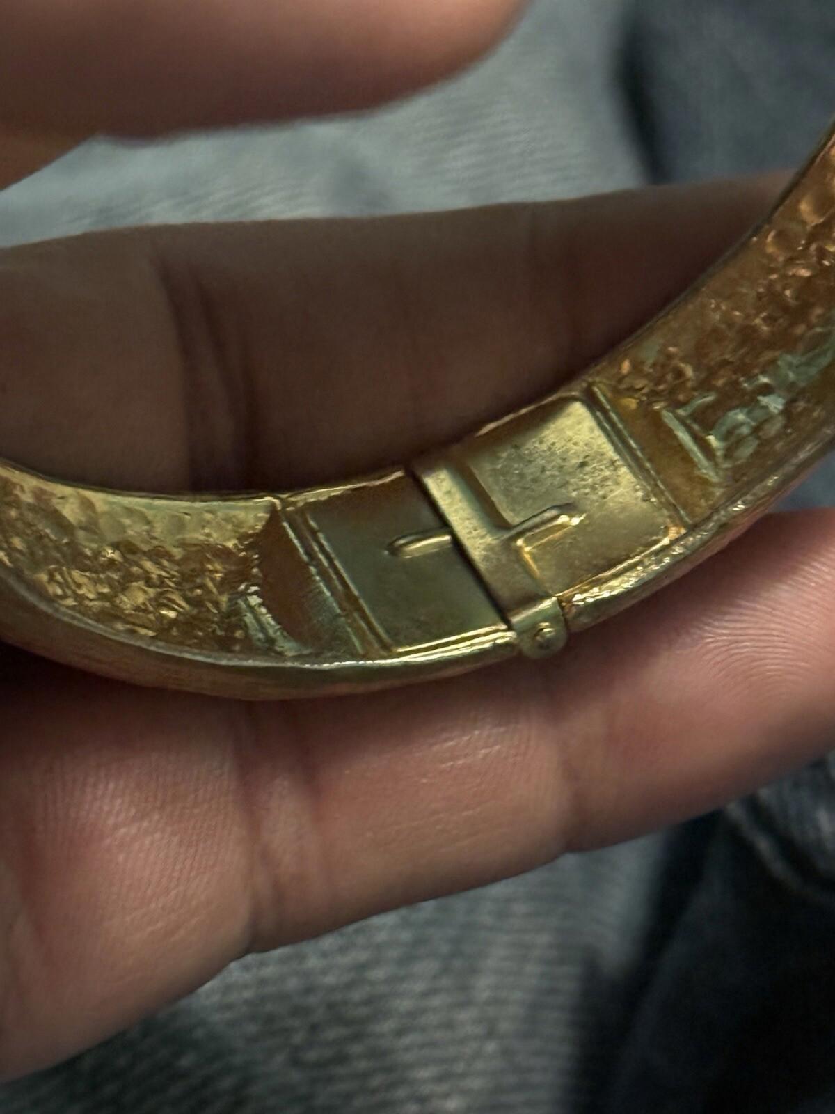 bracelet women Vintage ( Needs Repair)