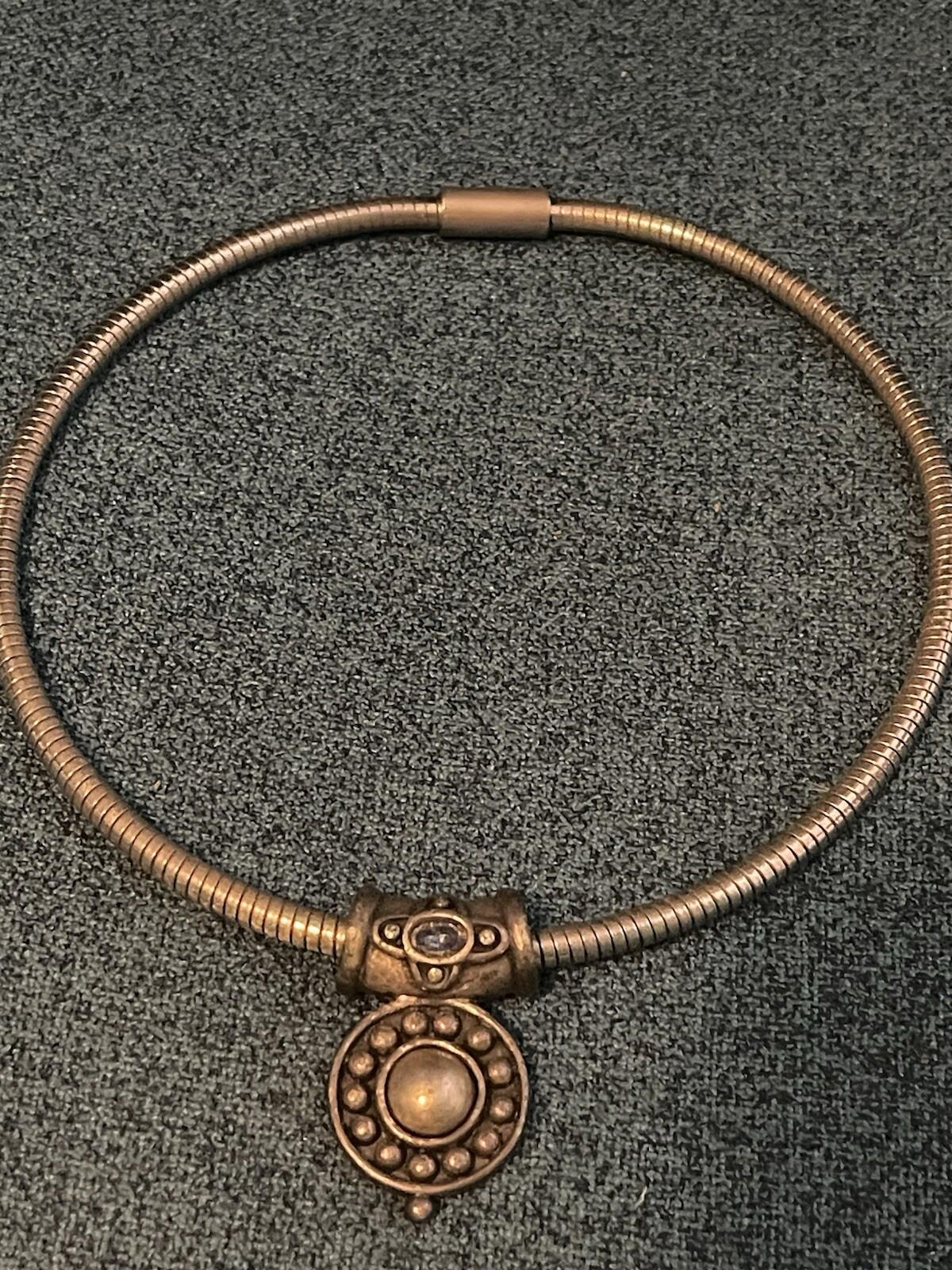 Ladies Necklace Vintage