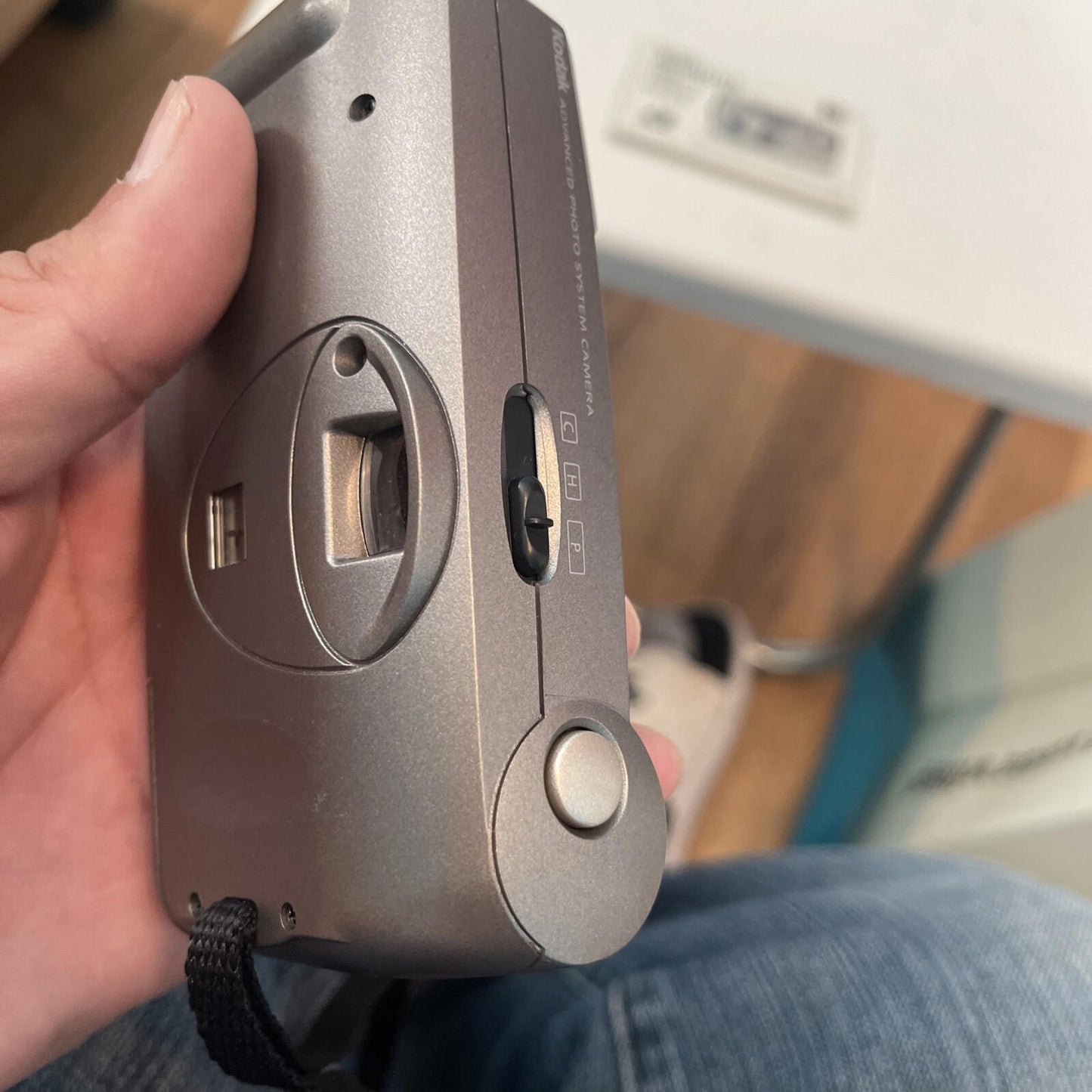 Kodak Advantix 1600 Auto APS Point & Shoot Film Camera Untested (4)